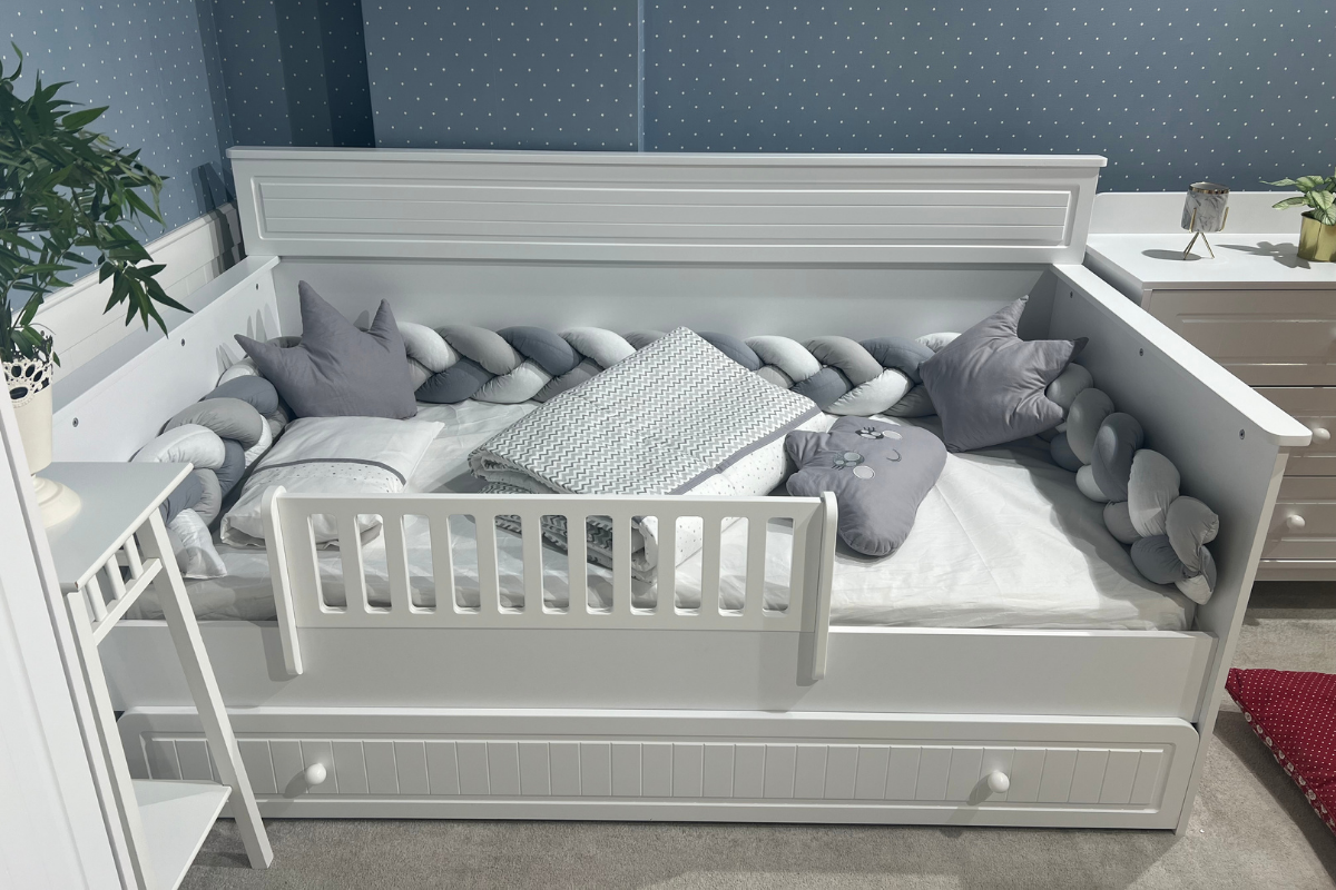 Aqua Beyaz-Beyaz Montessori Karyola