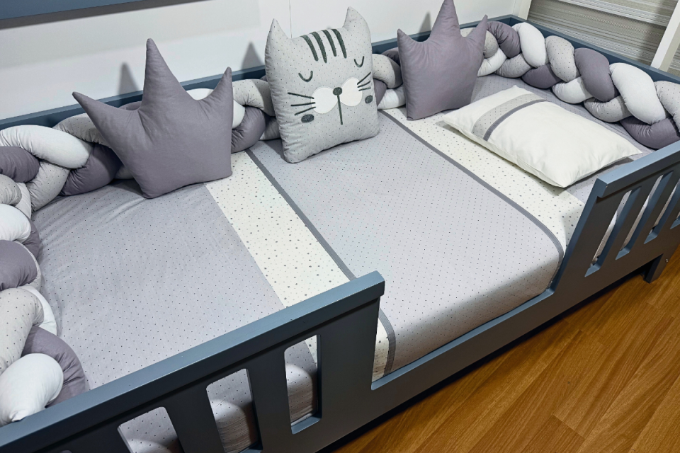 505 Gri Pastel Kedi Örme Montessori Set