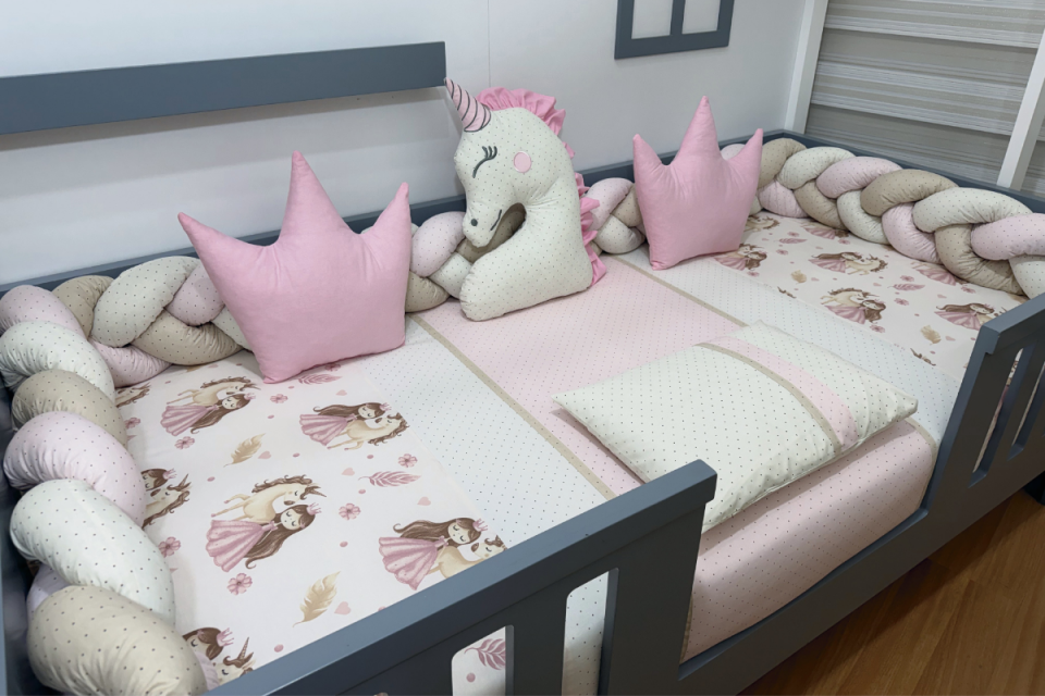 813 Pastel Pembe Unicorn Örme Montessori Set