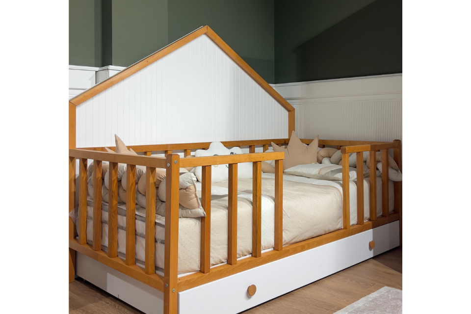 Luna Meşe Montessori Çocuk Odası