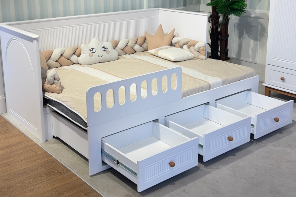 Nova Beyaz Daybed Çift Kişilik Karyola