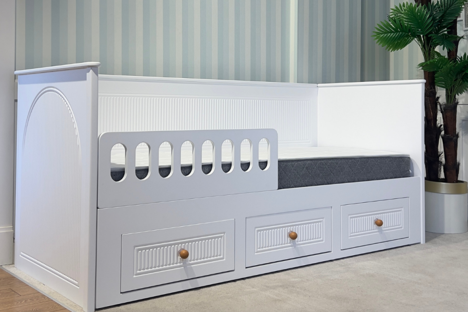 Nova Beyaz Daybed