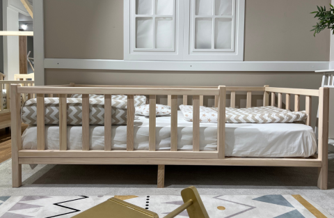 London Montessori Karyola